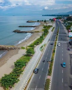 Mengubah Wajah Pariwisata Padang: Inspirasi Vietnam untuk Kebangkitan Gunung Padang, Pantai Air Manis, dan Batang Arau 5 image default 6506015bddea5