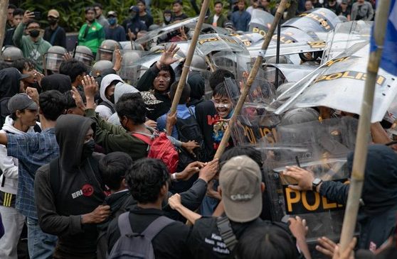 demo 25 agustus dpr bentrok e1756108933753