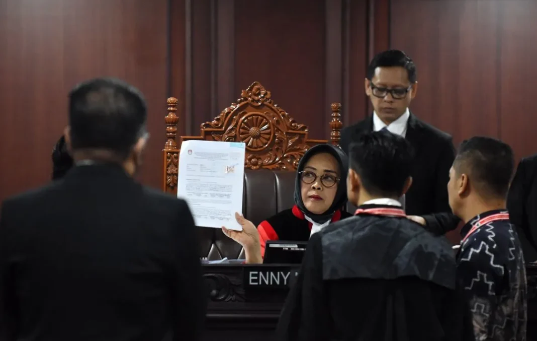 MK Tolak Gugatan Guru Soal Usia Pensiun, Sebut Tak Bisa Disamakan dengan Dosen